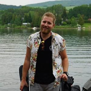 Meet your Posher, Thomas